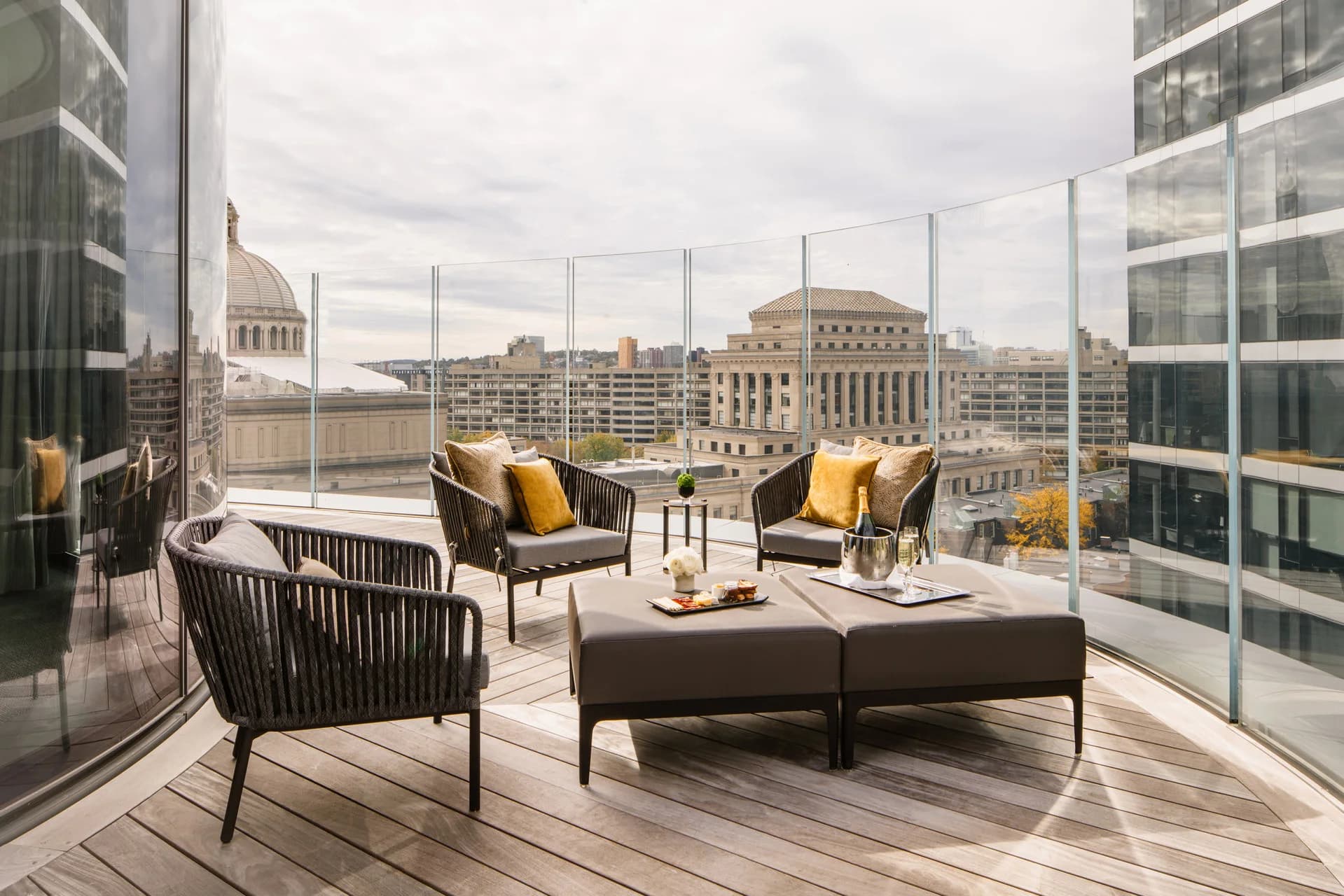 Four Seasons Hotel One Dalton Street Boston